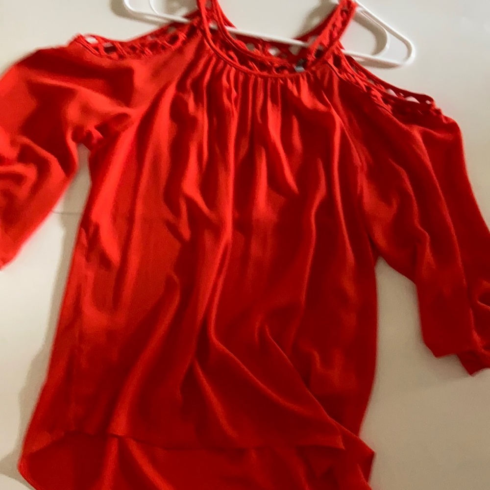 Open shoulder mid sleeve orange top